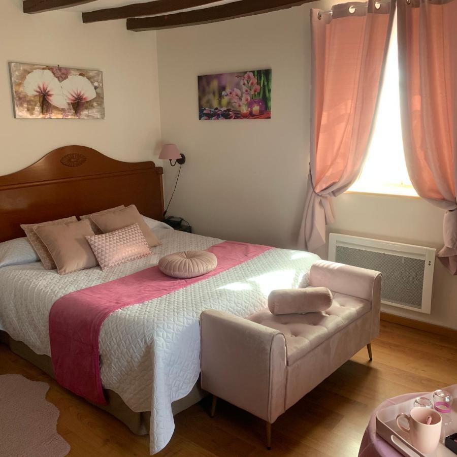 Auberge Du Cheval Blanc Beaumont-Pied-de-Boeuf  외부 사진